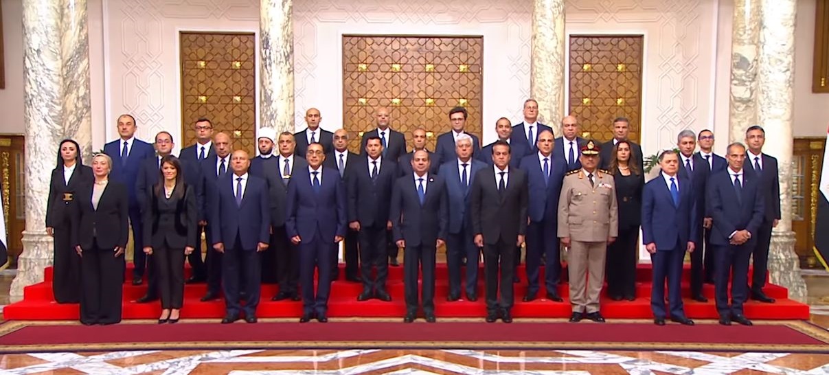 New Egyptian cabinet sworn in before president El-Sisi

